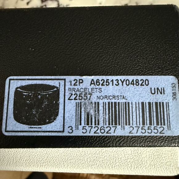 Chanel Noir Bangle with Crystal Accents - Picture 3 of 7